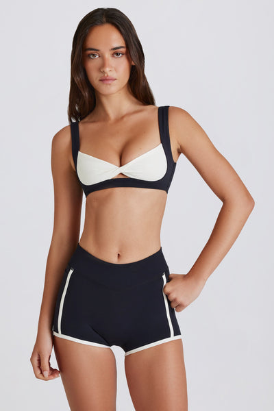 Minishorts Soft Active con contraste en negro