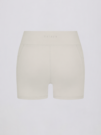Minishorts Soft Active con bolsillo y cintura en V en color avena