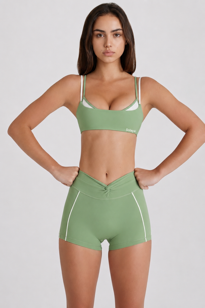 Minishorts Soft Active con torcido al frente en verde jade